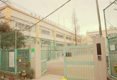 【小学校】杉並区立　新泉小学校まで319ｍ