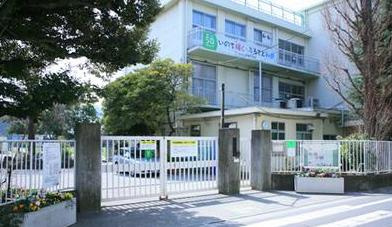 【中学校】和泉中学校まで268ｍ