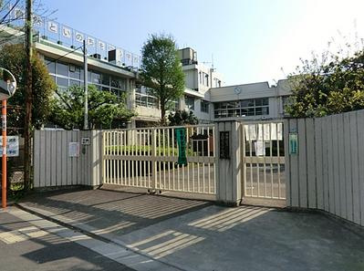 【小学校】中野区立　上鷺宮小学校まで552ｍ