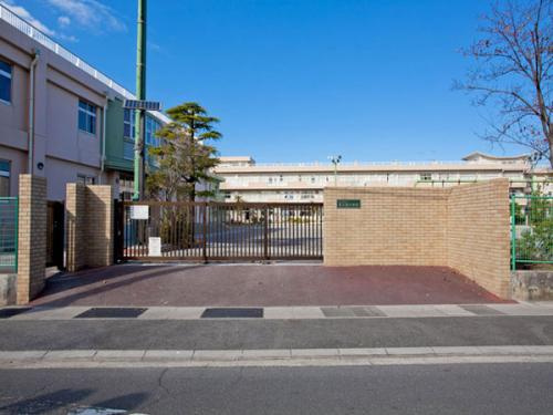 【小学校】市川市立宮久保小学校まで320ｍ