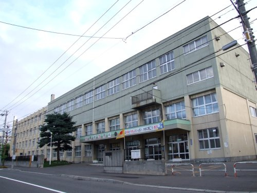 【小学校】札幌市立北陽小学校まで350ｍ