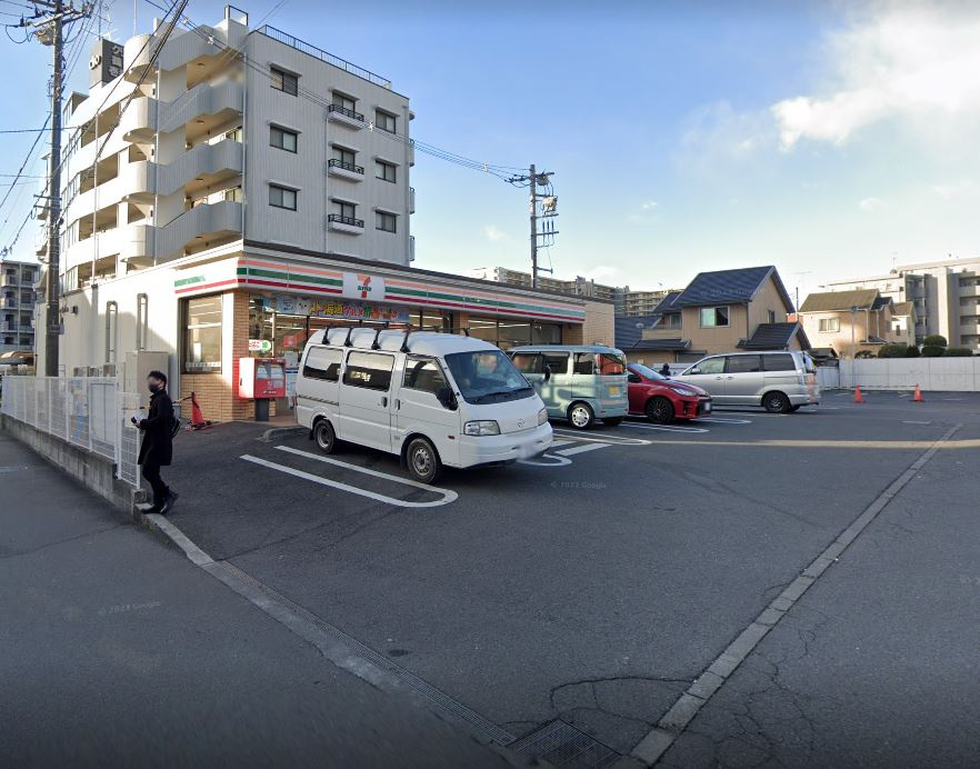 【コンビニエンスストア】セブンイレブン　大和下鶴間2丁目店まで365ｍ