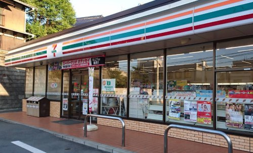 【コンビニエンスストア】セブンイレブン　三原糸崎店まで679ｍ