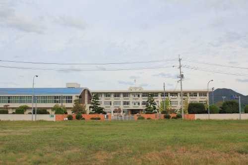 【中学校】尾道市立瀬戸田中学校まで1567ｍ