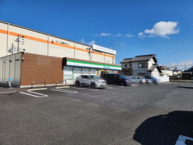 【コンビニエンスストア】ファミリーマート小牧下小針店まで210ｍ