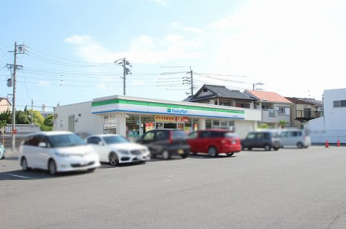 【コンビニエンスストア】ファミリーマート小牧間々観音前店まで160ｍ