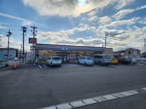 【コンビニエンスストア】セブンイレブン　小牧小木3丁目店まで741ｍ