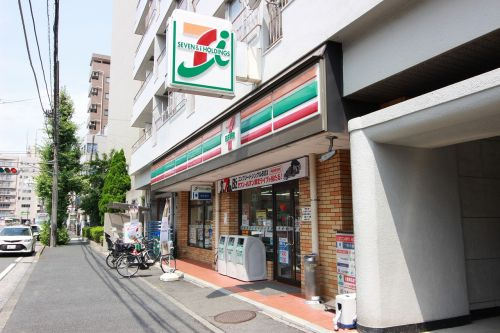 【アウトレット】セブンイレブンまで2ｍ