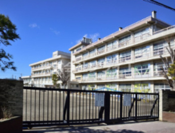 【小学校】川越市立南古谷小学校まで376ｍ