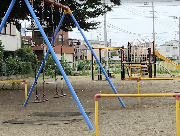 【公園】藤原町第二公園まで631ｍ