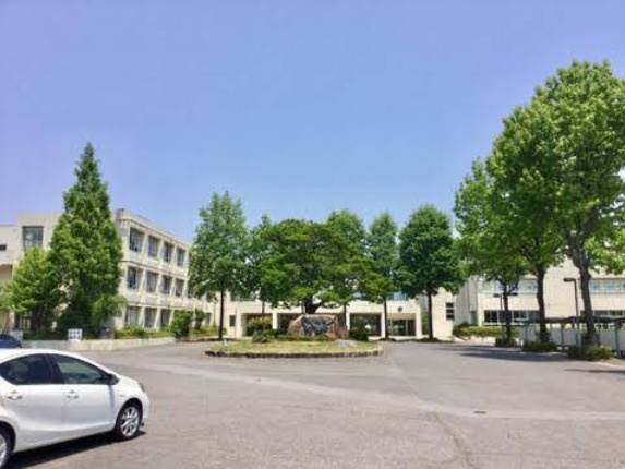【中学校】東近江市立聖徳中学校まで707ｍ