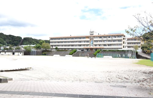 【中学校】鹿児島市立谷山北中学校まで2433ｍ