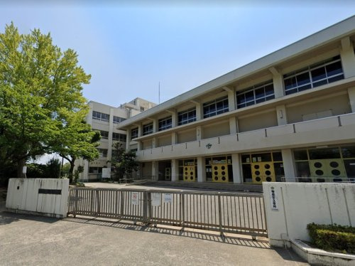 【小学校】伊丹市立荻野小学校まで225ｍ
