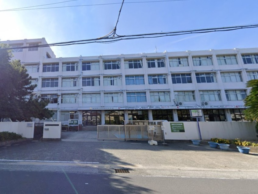 【高校】兵庫県立伊丹西高校まで595ｍ