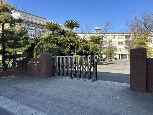 【小学校】刈谷市立亀城小学校まで1025ｍ