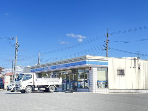 【コンビニエンスストア】ローソン　上牧町桜ヶ丘店まで926ｍ
