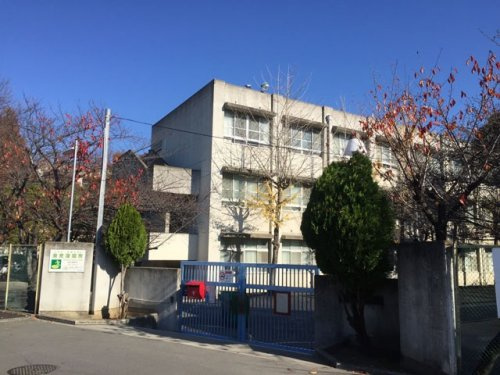 【小学校】堺市立五箇荘東小学校まで542ｍ