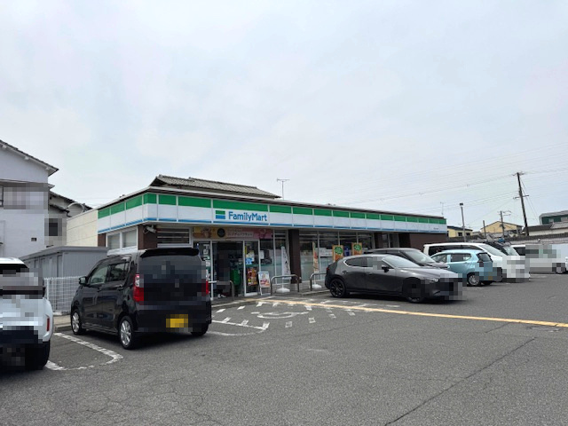 【コンビニエンスストア】ファミリーマート　堺深井中町店まで752ｍ