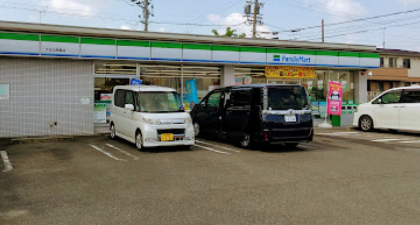 【コンビニエンスストア】ファミリーマート　大治北間島店まで755ｍ