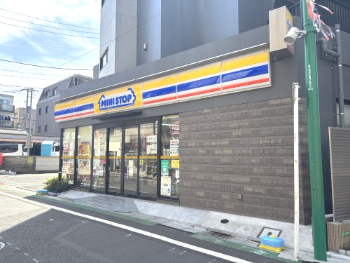 【コンビニエンスストア】ミニストップ　練馬富士見台2丁目店まで63ｍ