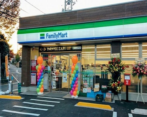 【コンビニエンスストア】ファミリーマート　相模原番田店まで373ｍ