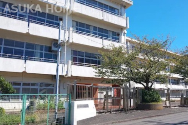 【小学校】鎌倉市立富士塚小学校まで950ｍ