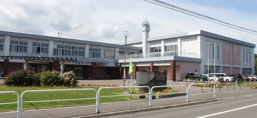 【小学校】札幌市立手稲鉄北小学校まで1200ｍ