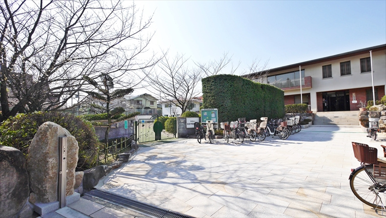 【幼稚園】住吉学園幼稚園まで378ｍ