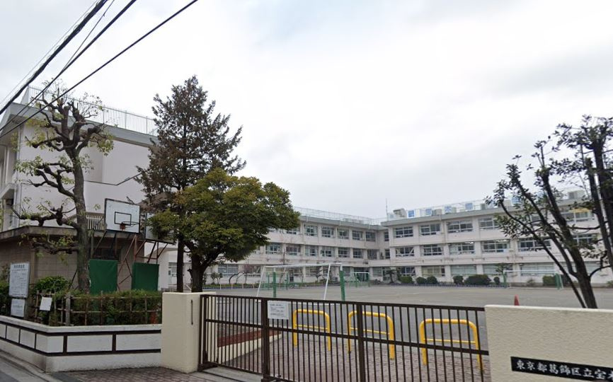 【小学校】葛飾区立宝木塚小学校まで225ｍ