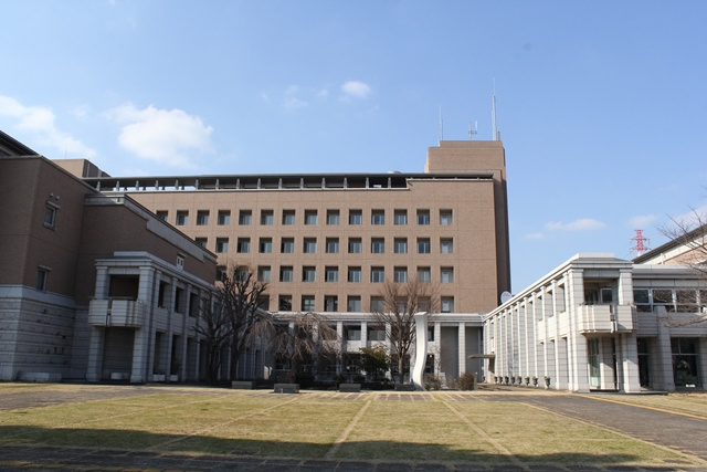 【市役所・区役所】綾瀬市役所　中村地区センターまで1415ｍ