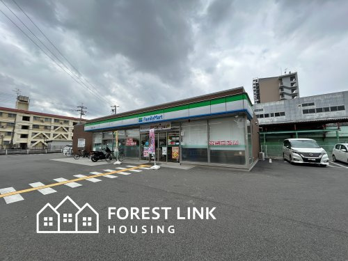 【コンビニエンスストア】ファミリーマート　八尾幸町五丁目店まで438ｍ