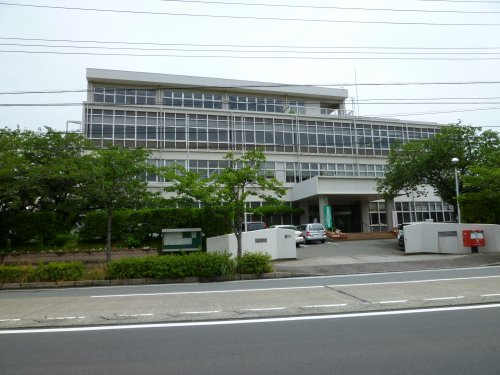 【市役所・区役所】久里浜行政センターまで679ｍ