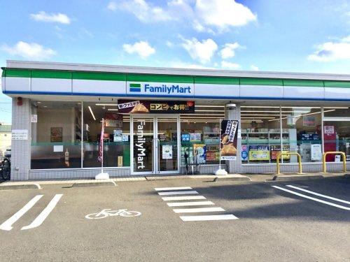 【コンビニエンスストア】ファミリーマート　南町田北店まで320ｍ