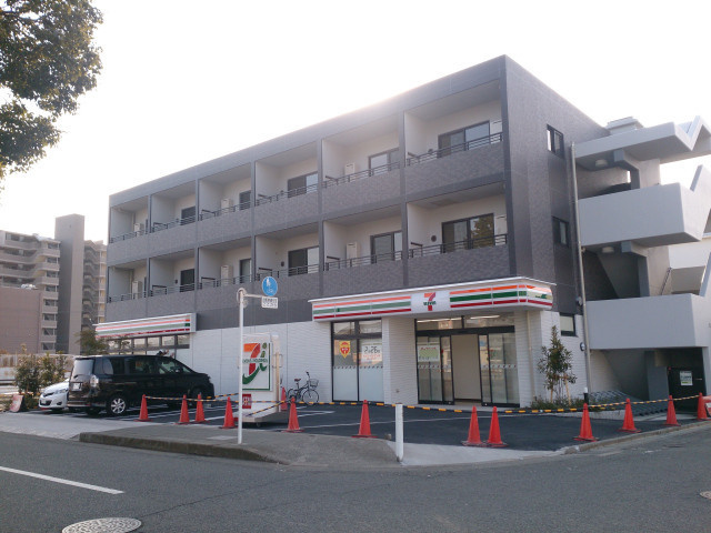 【コンビニエンスストア】セブンイレブン　南町田駅北口店まで419ｍ
