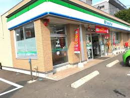 【コンビニエンスストア】ファミリーマート　府中中須店まで327ｍ