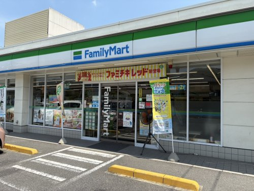 【コンビニエンスストア】ファミリーマート　温品四丁目店まで1535ｍ