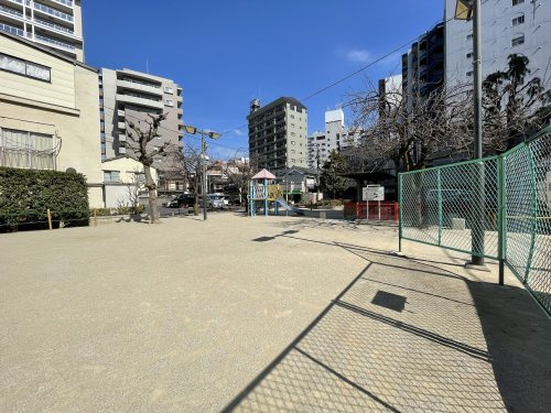 【公園】区立小鳩児童遊園まで686ｍ