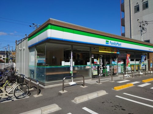 【コンビニエンスストア】ファミリーマート　己斐本町一丁目店まで1068ｍ