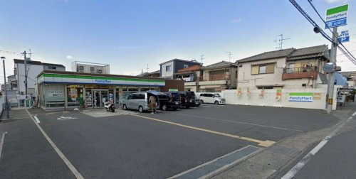 【コンビニエンスストア】ファミリーマート　東大阪南荘町店まで343ｍ