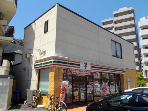 【コンビニエンスストア】セブンイレブン　広島千田町1丁目店まで467ｍ