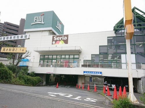 【スーパー】SUPER　MARKET　FUJI(スーパーマーケットフジ)　善行店まで395ｍ