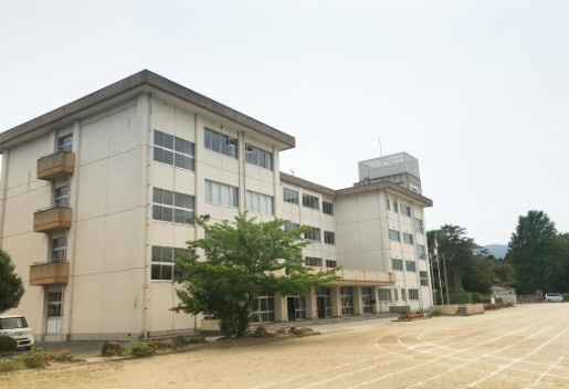 【小学校】高坂小学校まで1864ｍ