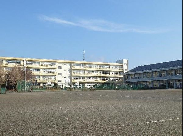 【中学校】鹿沼市立北中学校まで3965ｍ