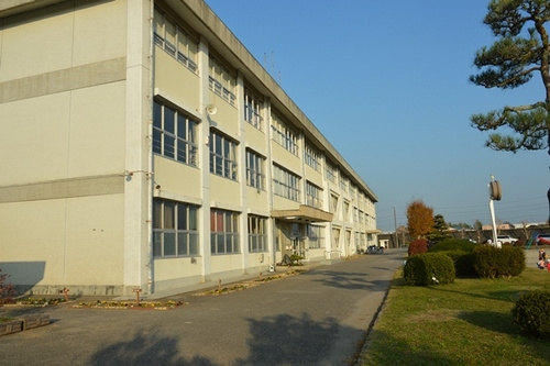 【小学校】宇都宮市立岡本小学校まで348ｍ