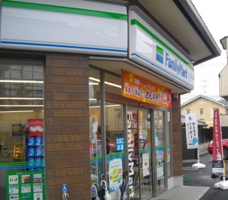 【コンビニエンスストア】ファミリーマート　北白川店まで1404ｍ