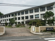 【小学校】伴谷小学校まで2452ｍ