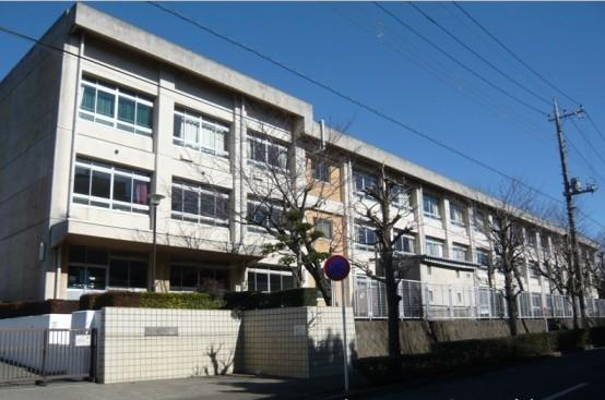 【中学校】藤沢市立滝の沢中学校まで400ｍ