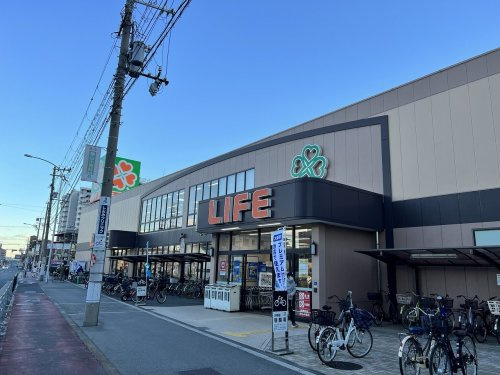 【スーパー】ライフ　新北島店まで328ｍ