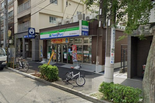 【コンビニエンスストア】ファミリーマート　横浜吉野町駅西店まで340ｍ