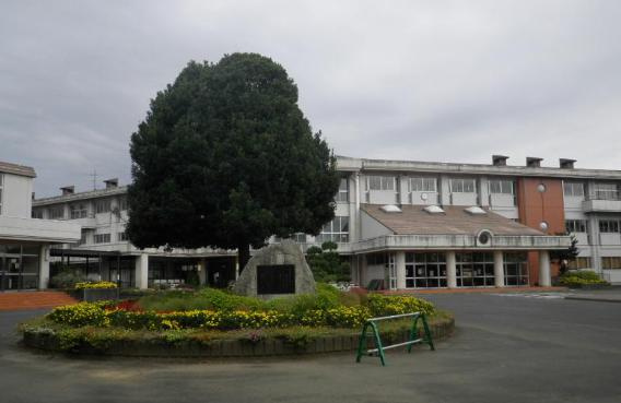 【小学校】内原小学校まで1835ｍ